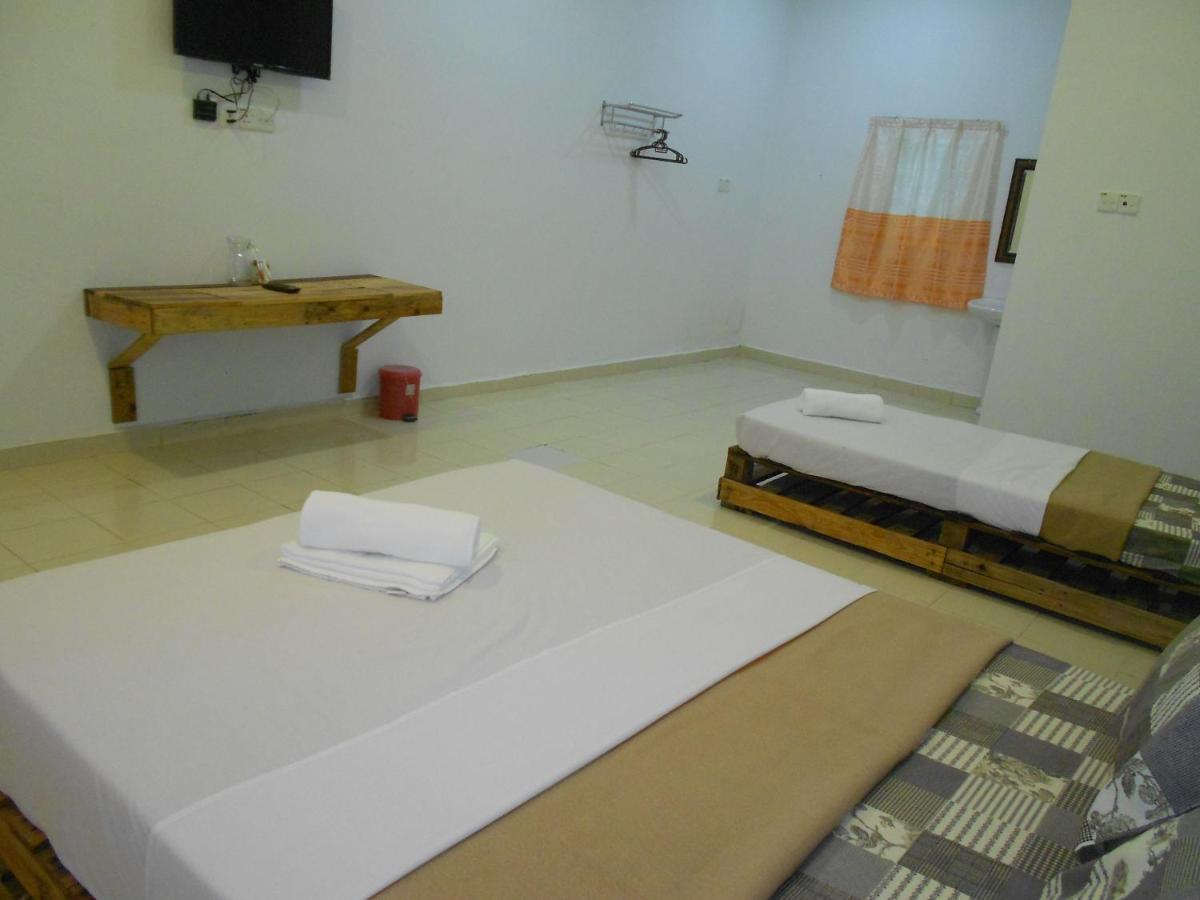 Perintis Motel Cenang بانتايْ تْشينانغ المظهر الخارجي الصورة